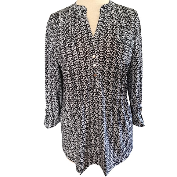 Cocomo Tops - COCOMO Large 3/4 sleeve White Black women’s Pintuck Blouse top shirt